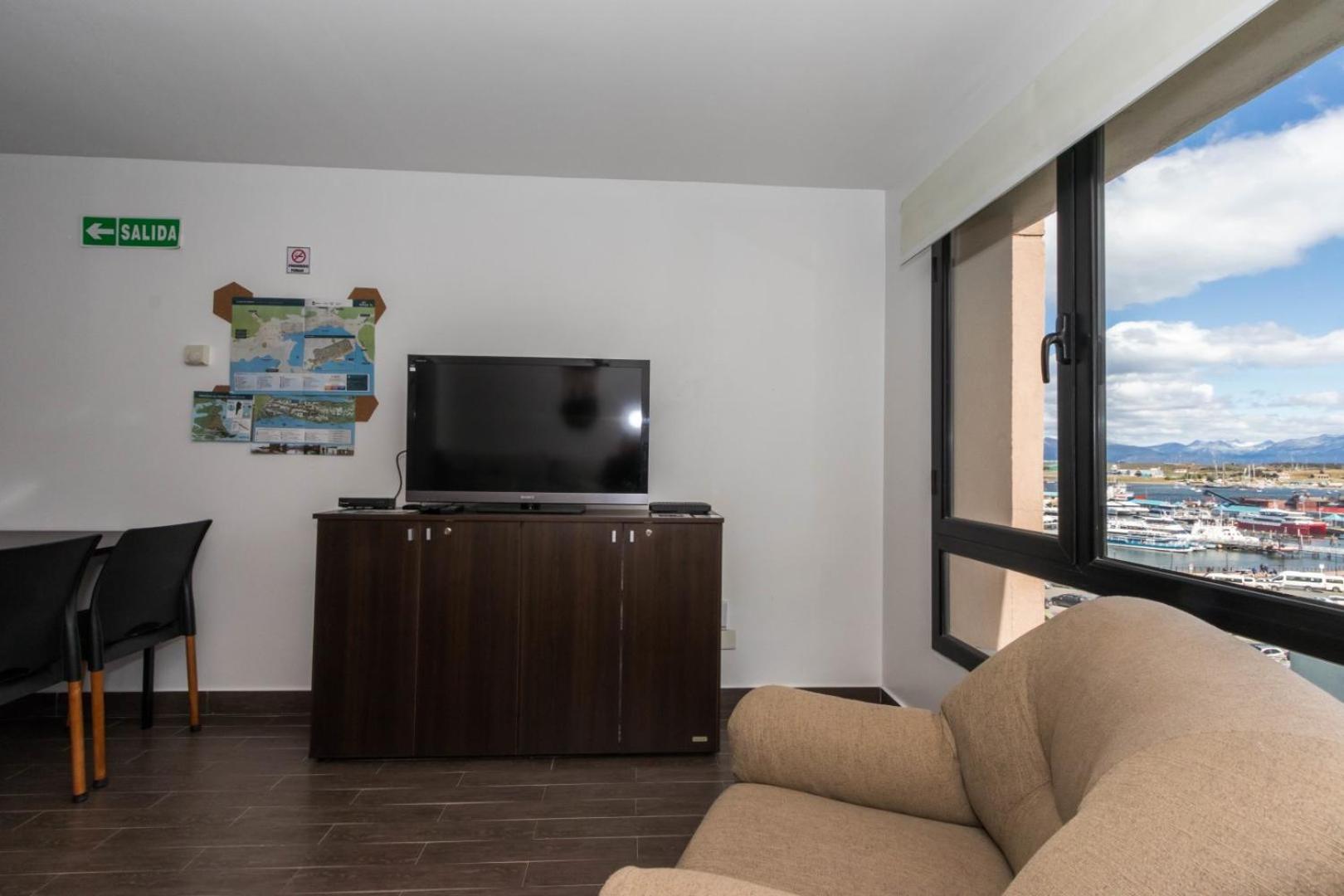 - Rivadavia 3j Apartment *