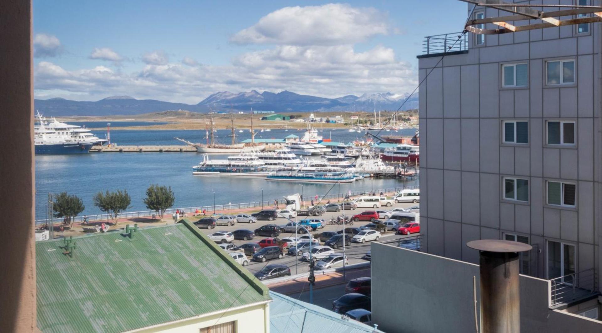 - Rivadavia 3j * Ushuaia